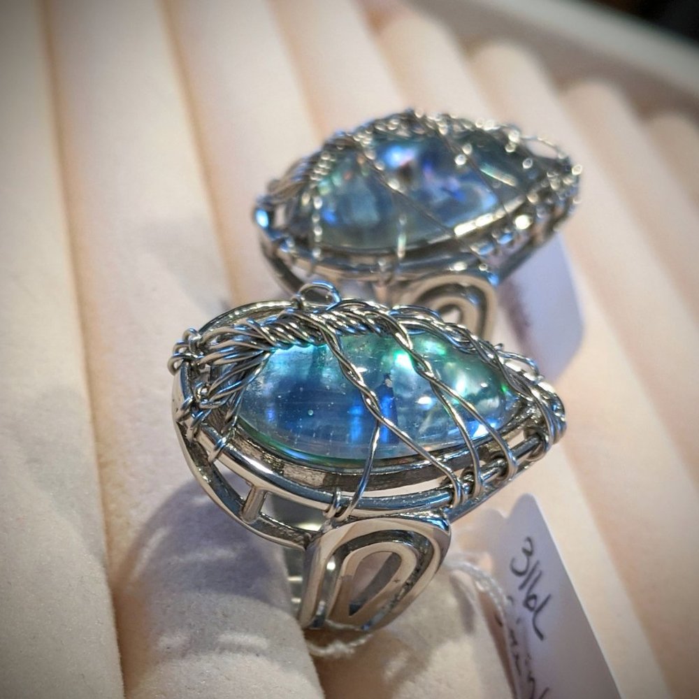 Abalone Shell Ring - Picture 3 of 4